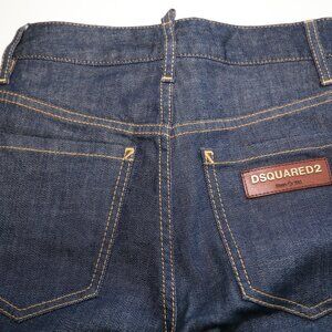 NWOT! DSQUARED2 made in Italy mid-rise dark wash straight leg jeans EU38